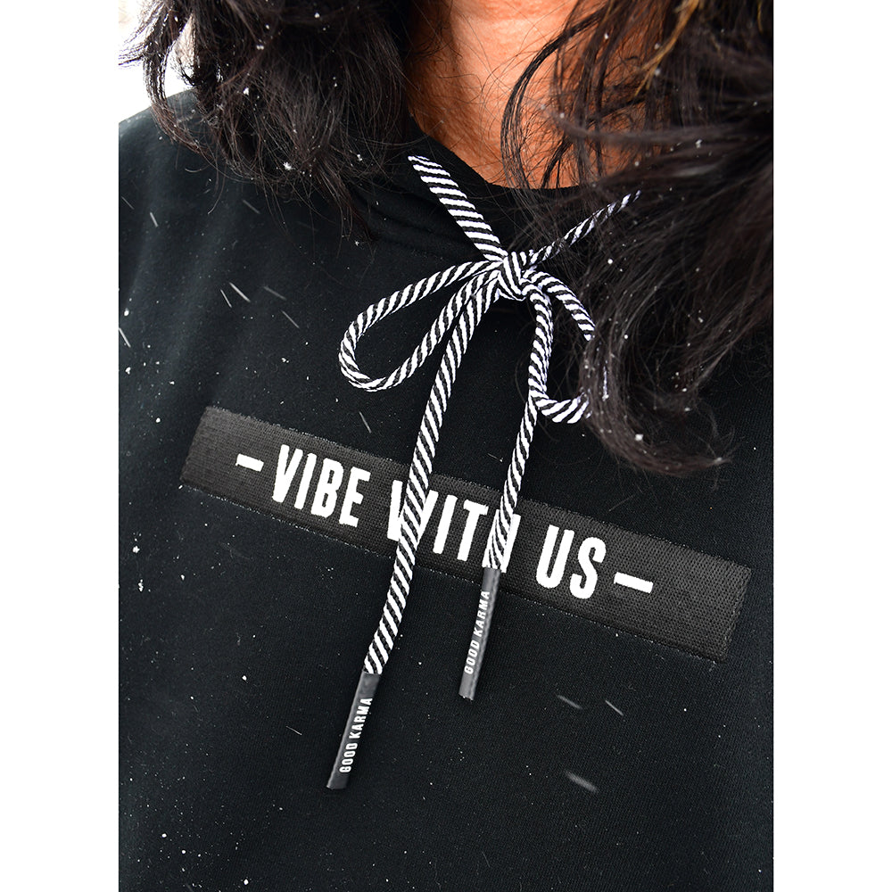 VIBE WITE US HOODIE